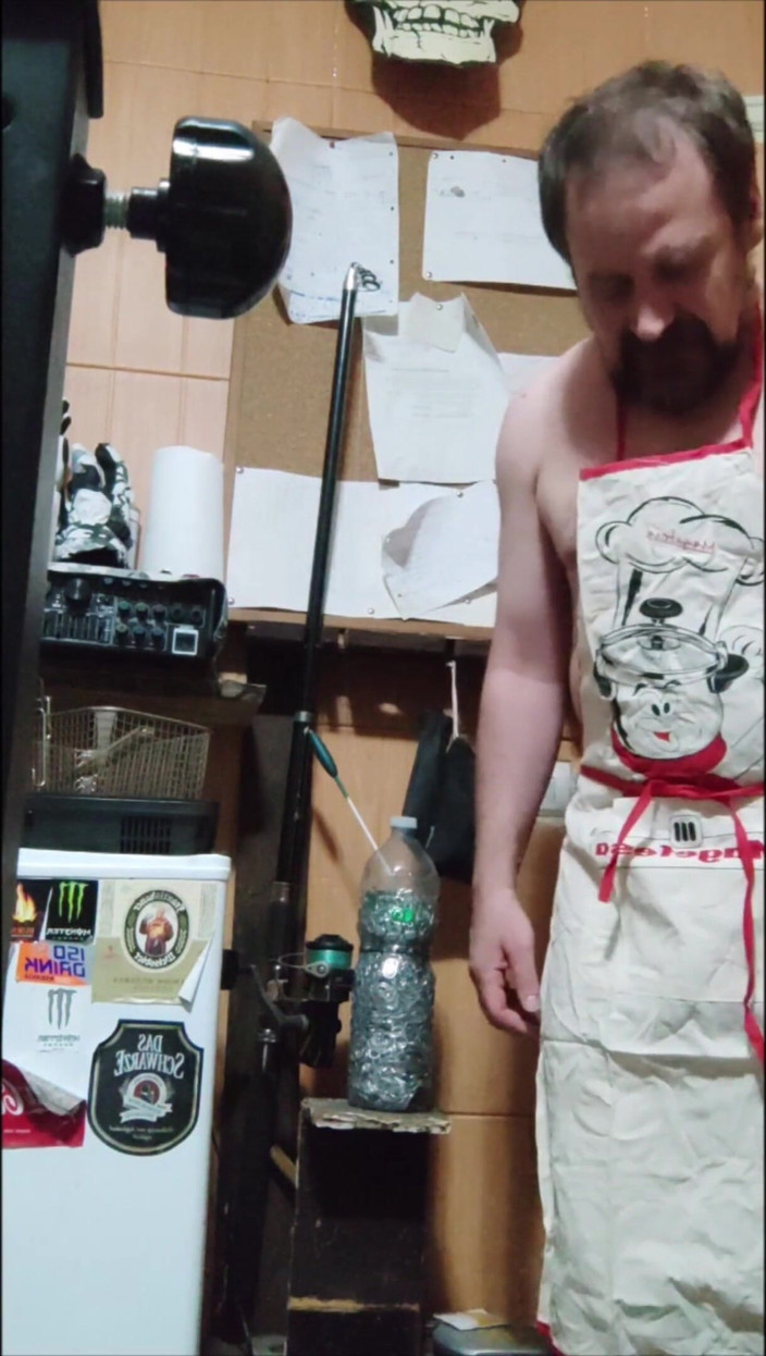 Jymi_Lee: Masturbating While Cooking