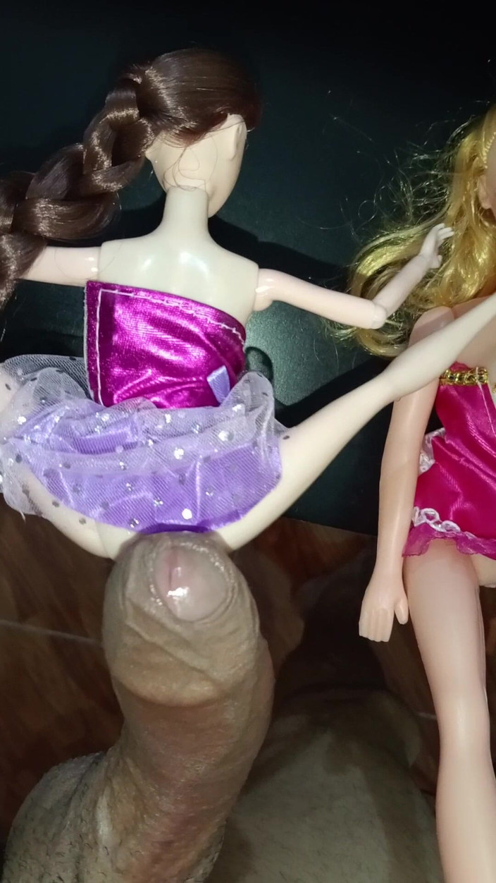 Rey rey: Lily och Riley heta och undergivna lesbiska knullar min kuk,...