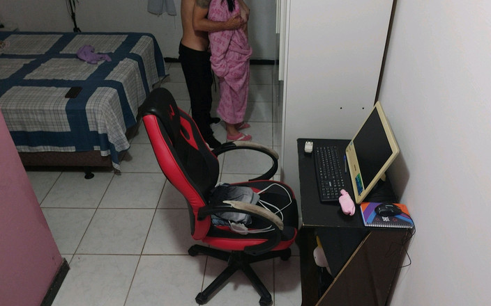 Intense Pleasures: Vdaná podvádí svého manžela se sousedem vedle