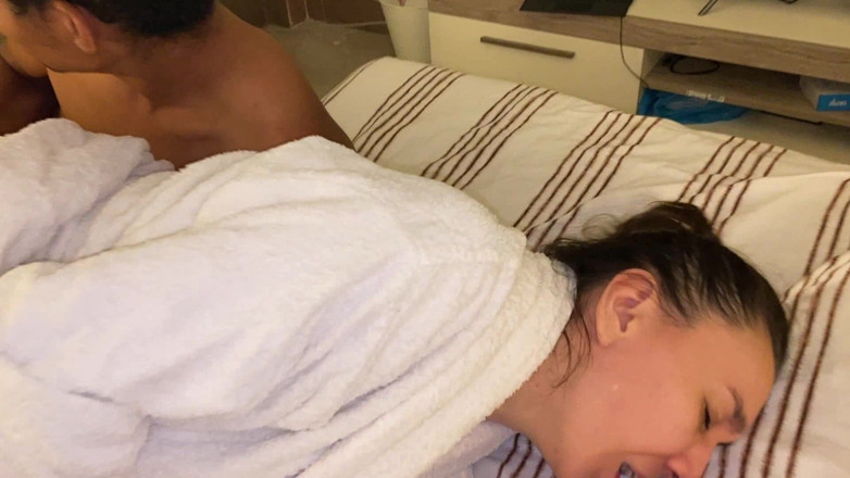Mr Cute Cock: Isteri cuckold membenarkan saya menggunakan bahagian 25