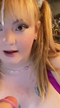 Squirting-dildo explodiert auf gesicht