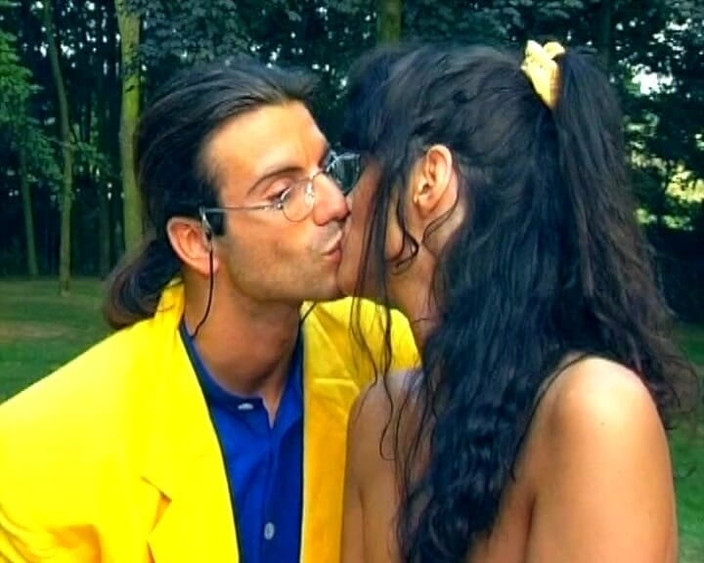 Deutsche Damen: Two German Sluts Sharing Two Dicks Outdoors