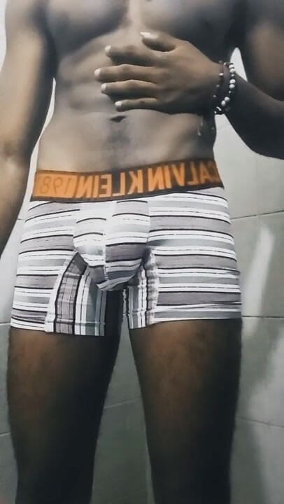 Brylanez: Мастурбация в одиночку