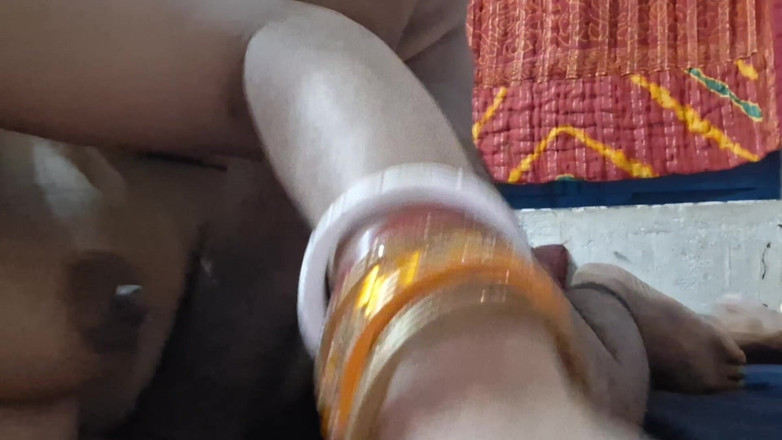 Busty Banuu: Sex pe la spate în prima noapte cu femei proaspăt căsătorite