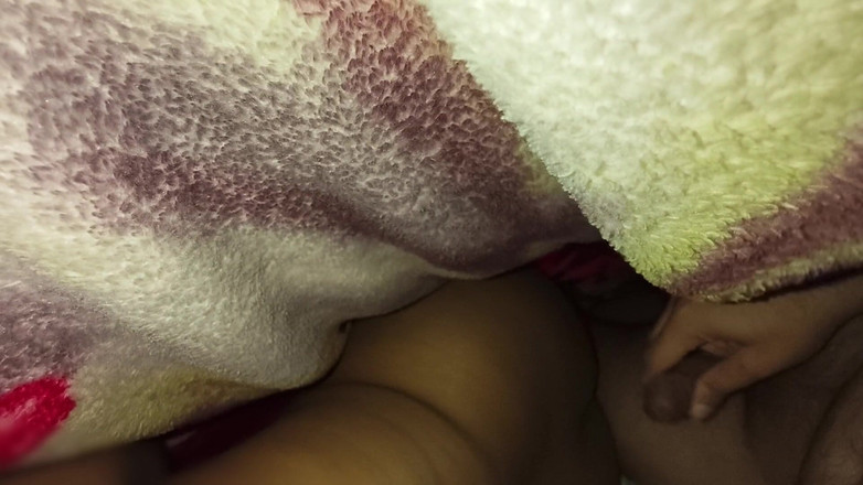 Khushi - XX: 熟女用手铐和背射惊喜。