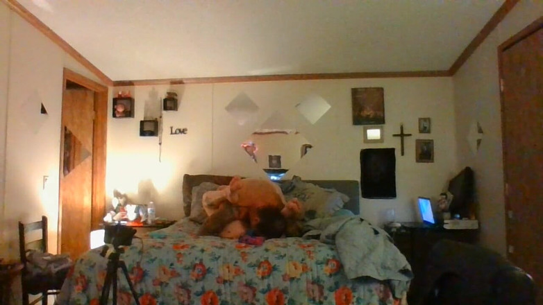 Satin Lady: Saténová dáma si nechá voskovat kundičku