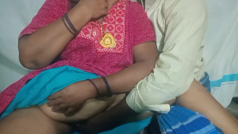 Priyanka314: Indian Kerala Mallu Aunty Sex with Boy