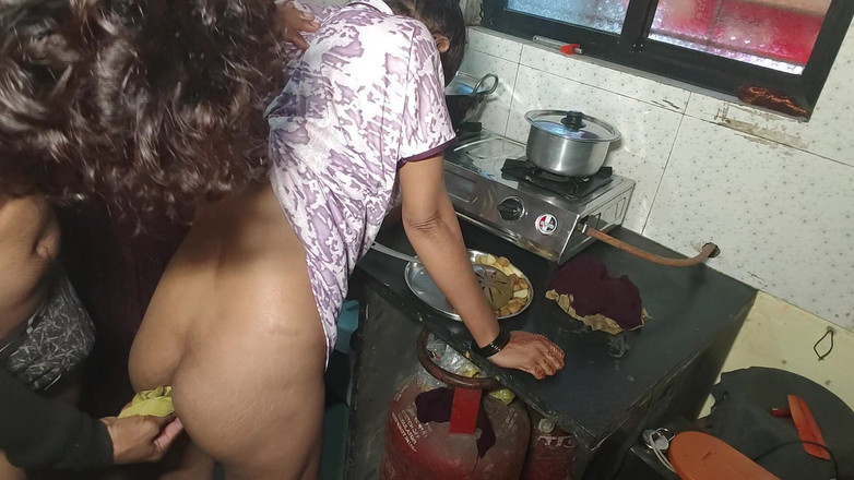 Sexy biwi: Трахнул деревеншую некультурную невестку