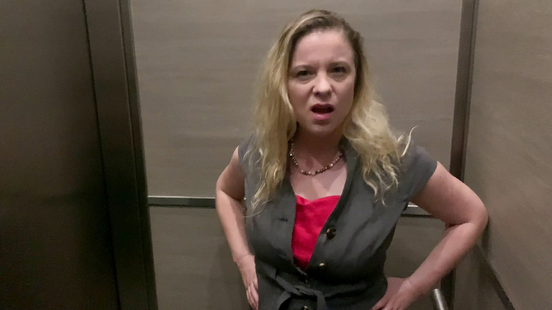 Erin Electra: Stiefmutter Wird Vollgespritzt Und Fickt Stiefsohn, Um Ihn Zu Halten