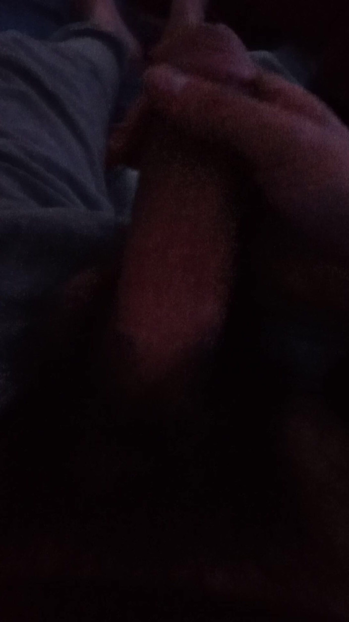 Manman: Melancap zakar gemuk