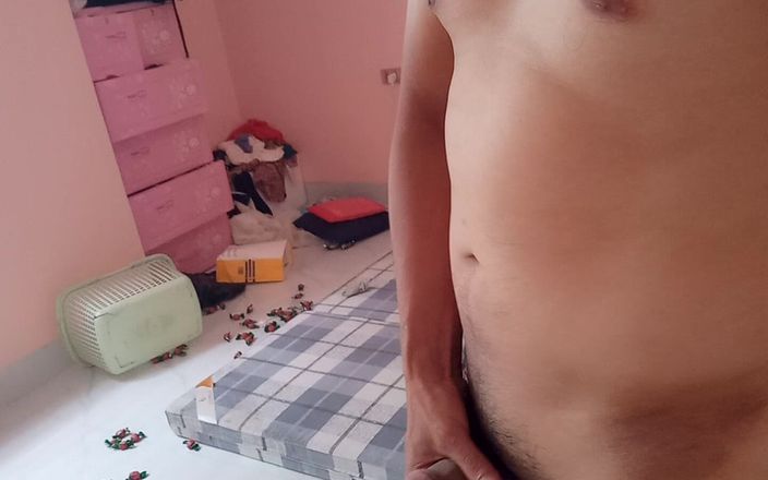 Ha nam: Hombre vietnamita masturbándose