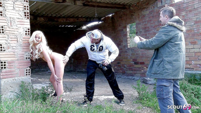 Full porn collection: Stiefbruder fickt geiles blondes teen Cindy beim casting im freien...