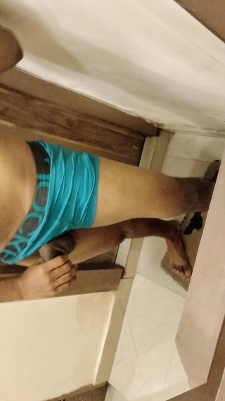 Black Monk: Ragazzo muscoloso indiano / desi mostra grande cazzo nero / lund, sborrata...