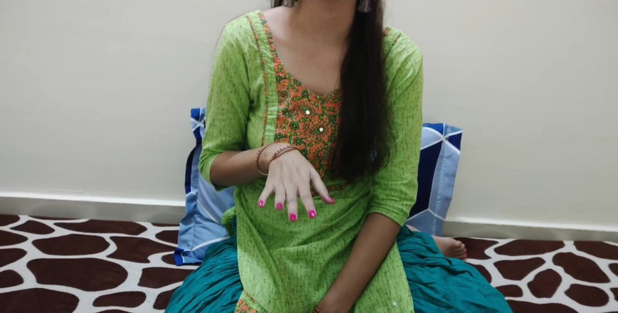 Saarabhabhi6: Schwiegersohn, der nach hause kam, wurde von der schwiegermutter erwischt...