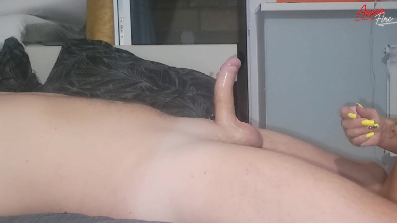 Anna Fire: Taboo handjob with oil provoked leg cramps in stepson during...