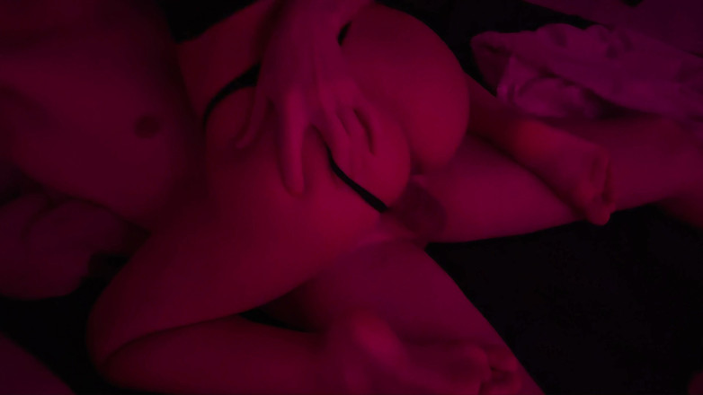 HomeVideoLive: Menjerit, mengerang, perbualan, nymphomaniac, suka penembusan yang mendalam