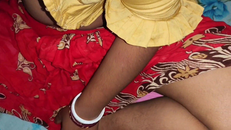 Mona sexy: मेरे सौतेले भाई की पत्नी