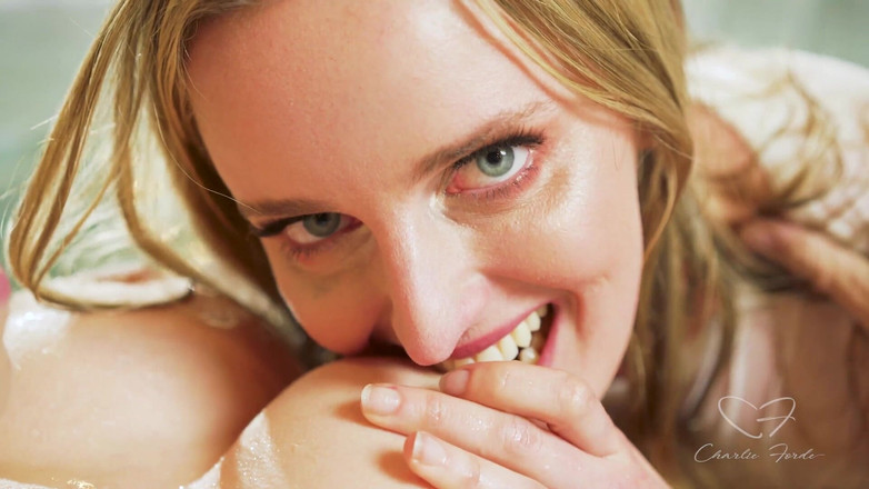 CharlieForde: Torride avec Charlie Forde, Estelle Lucas