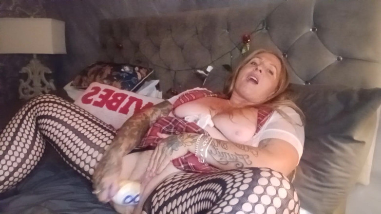 Kitty James: Female Masturbation