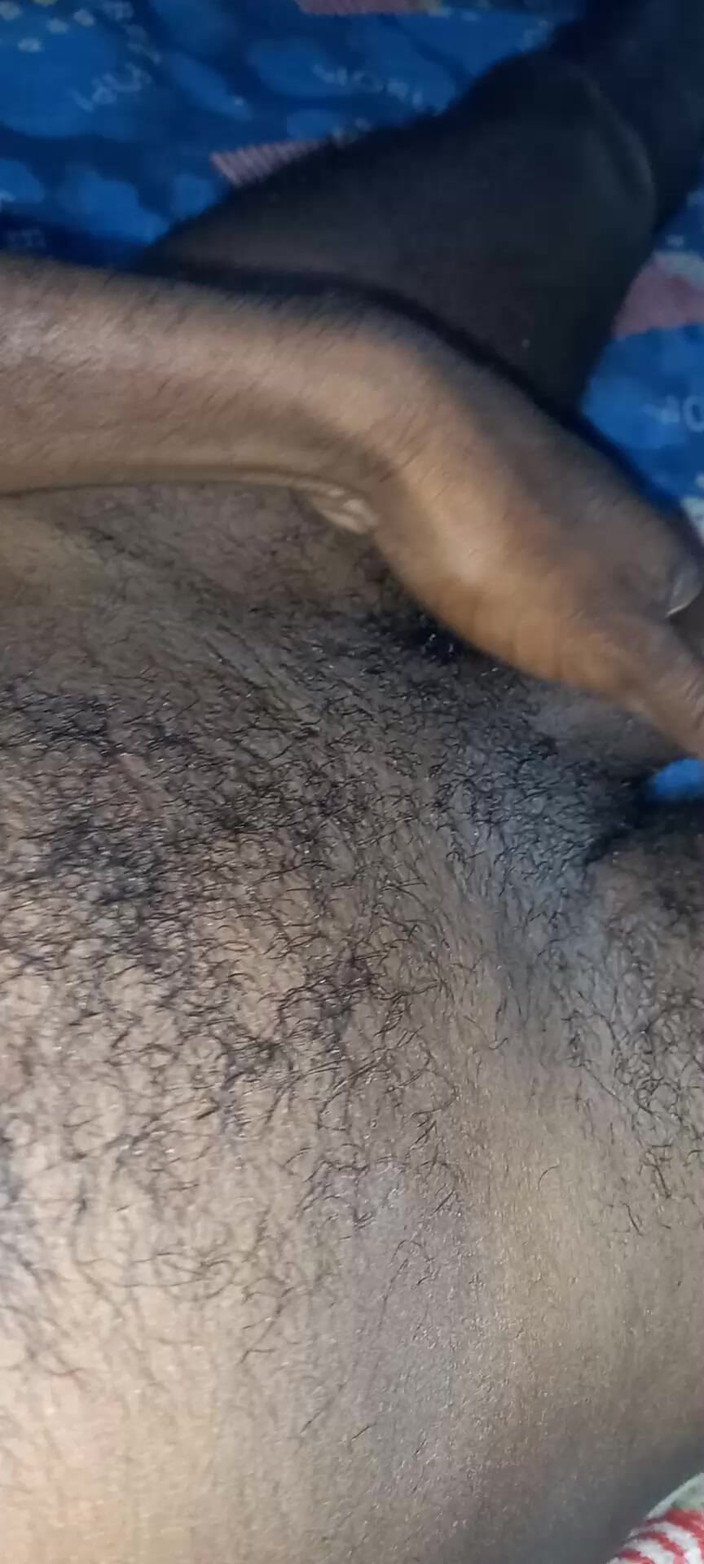 Mangacaribe: 隣人はただ私のペニスを触りたかっただけ