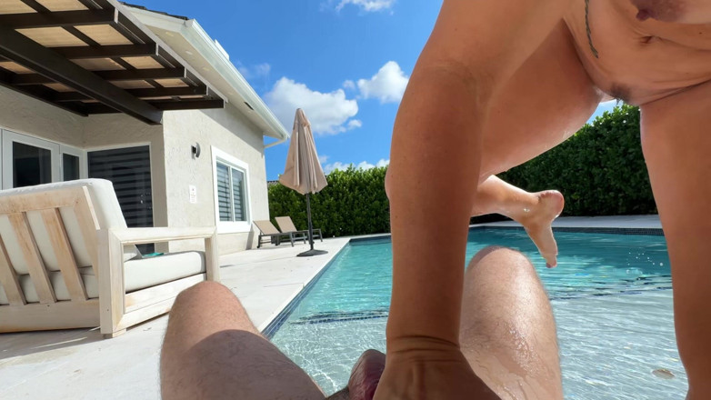 J-Mac: Squirt Queen Abby Rose Gives Jmac a Splash