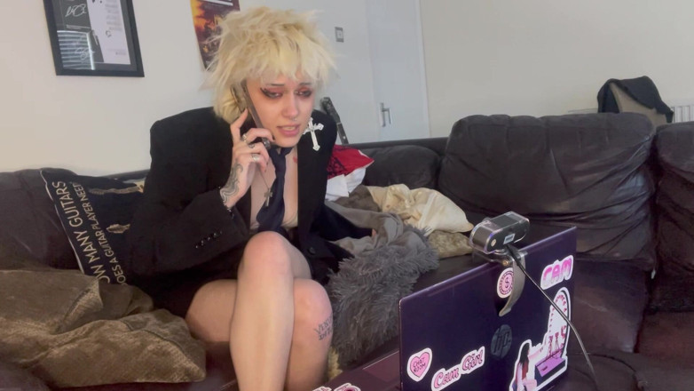 Glitterqueen1999: Goth a une douleur cardiaque et auto-résus cpr