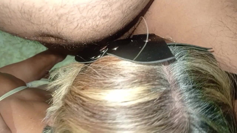 Milfta boohot: Culona rica mamada garganta profunda