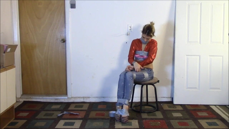 Selfgags classic: Briella Jaden in self-bondage!