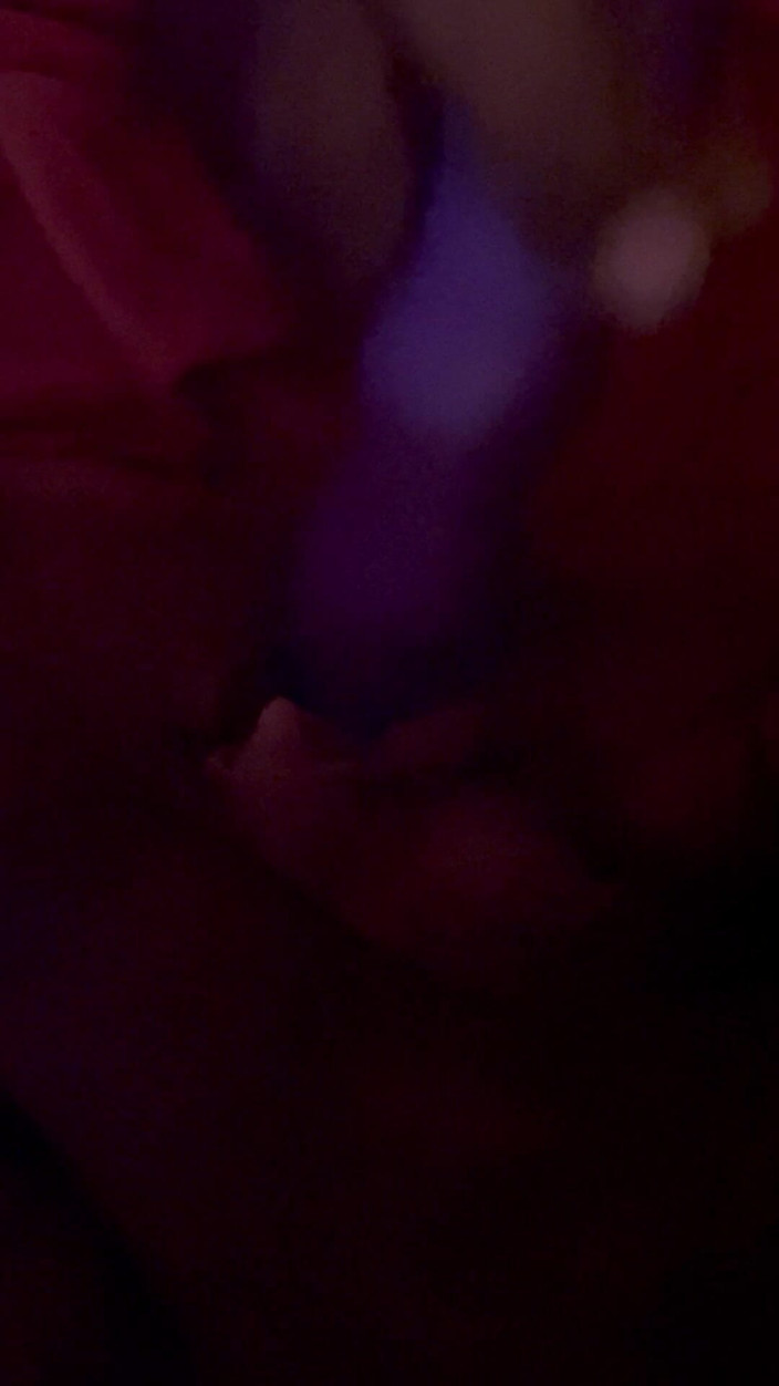Tiny stepmama: Fuk Me with My Toy