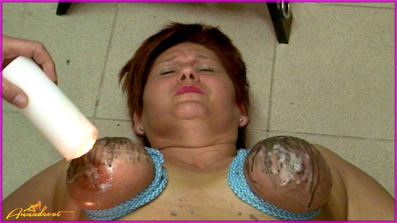 Anna Devot: Tvrdé BDSM Sezení S Voskem