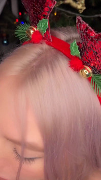 New Year's Gift From Hot Blonde Was Waiting for Me Under the Christmas Tree - Swallowing Cum