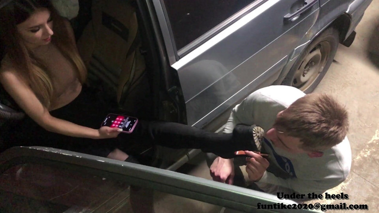 Heel 15 cm: Karina in the Parking