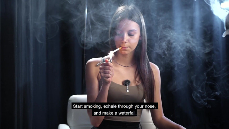 Russian Smokers: Séance de tabagisme tranquille en solo en studio avec fumée...