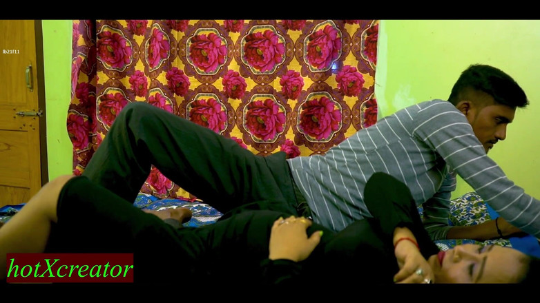 Hot creator: La mia moglie amica è molto contenta del mio grosso cazzo...