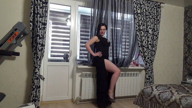 Sexy Milf: Das sexyste mein outfit N3 Modeling, langes klasseik schwarzes kleid...
