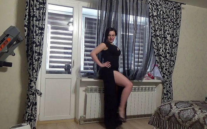 Sexy Milf: The sexiest my outfit N3 Modeling long classik balck dress...