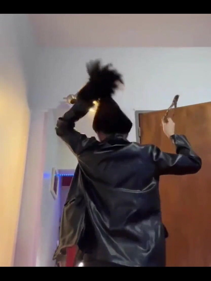 MartiiAciar: Eu encontrei minha nova roupa para ir dançar, comentar se...