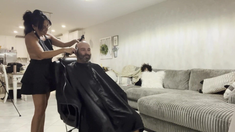 Island Boy Vids: Potong rambut dan nyepong abi james