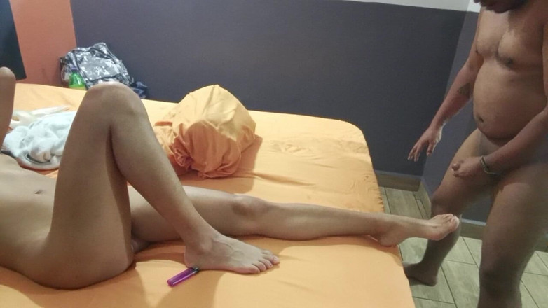 Skinnydanie21: La mia sorellastra magra viene scopata a pecorina di fronte...