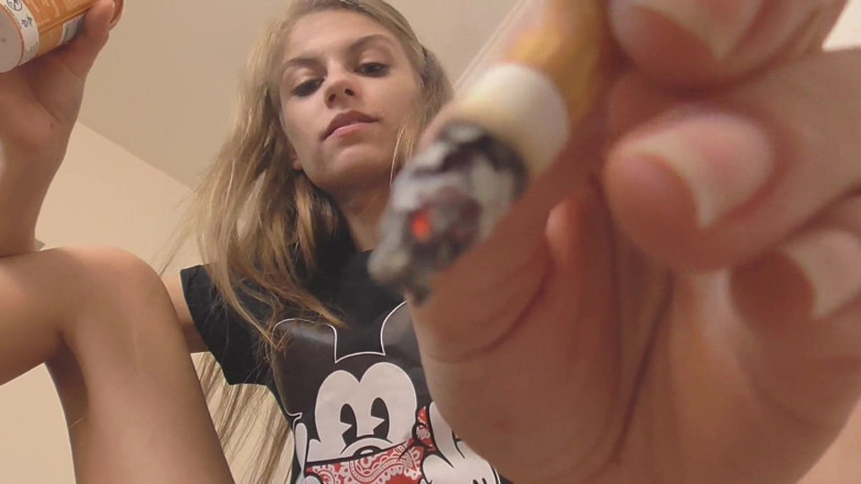 Solo Austria: Vulgar Provocative Bitch Style Smoking and Ashtray by Teenie Slut!