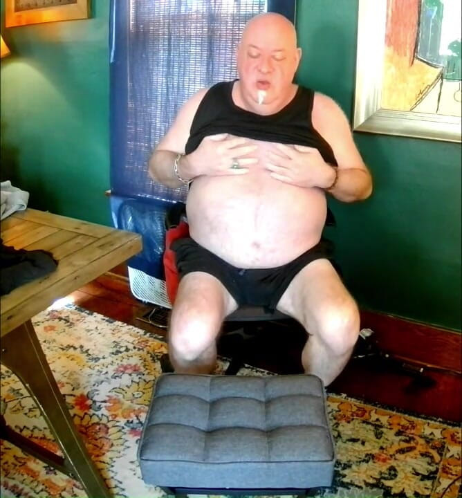 beardaddychub: Masturbazione in webcam per un fan!