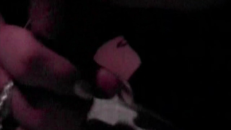 NAUGHTYPOLSKA: MILF berambut cokelat secara spontan kacau di dalam mobil