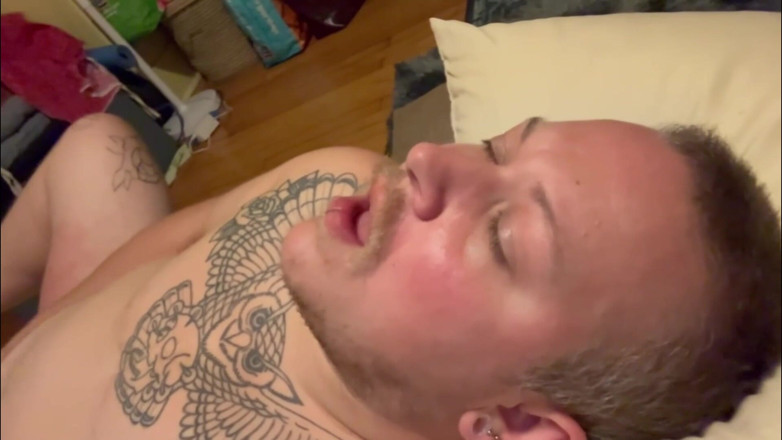 SoftBakedAfterDark: Masturbacja cumpilation - poduszka garb i rolka do oczu
