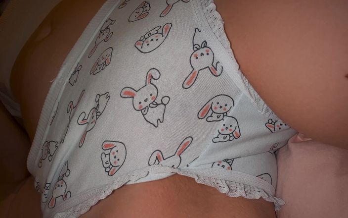 Gigi oficial: Stapdad ngentot memek dan lubang pantatku pakai stapdad - close up