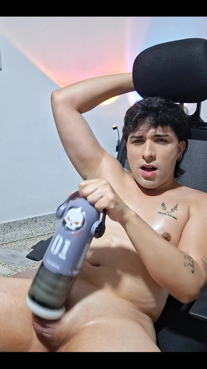 Diego_latinboy: Masturbation