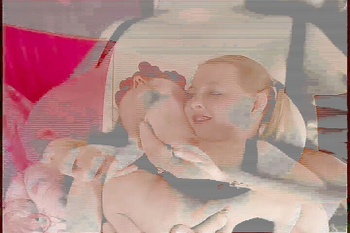 Lesbian Tales: Jak nadržená Její slanina se třese, zatímco její přítelkyně ji šuká...