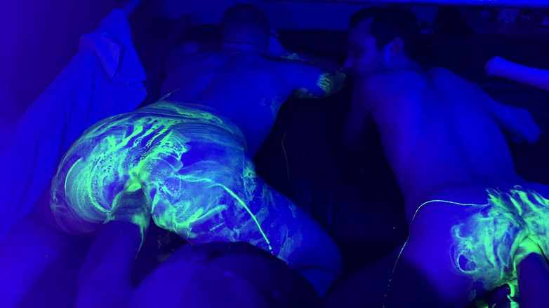 Brett Tyler: Uv Lube와 그룹 피스팅 그룹 난교 FF 세션