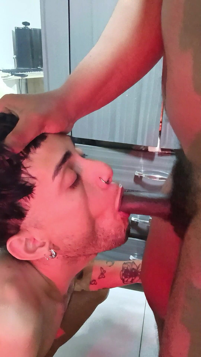 Anders: 按我喜欢的方式吞下阴茎