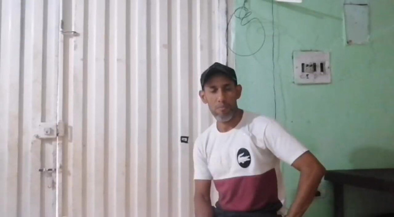 Adribella69: Nadržená macecha šuká přítele své nevlastní é služky, zatímco je pryč! Nevlastní...