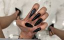 Julia domaina: Longs ongles noirs, doigts longs et branlettes avec crachats, robe...